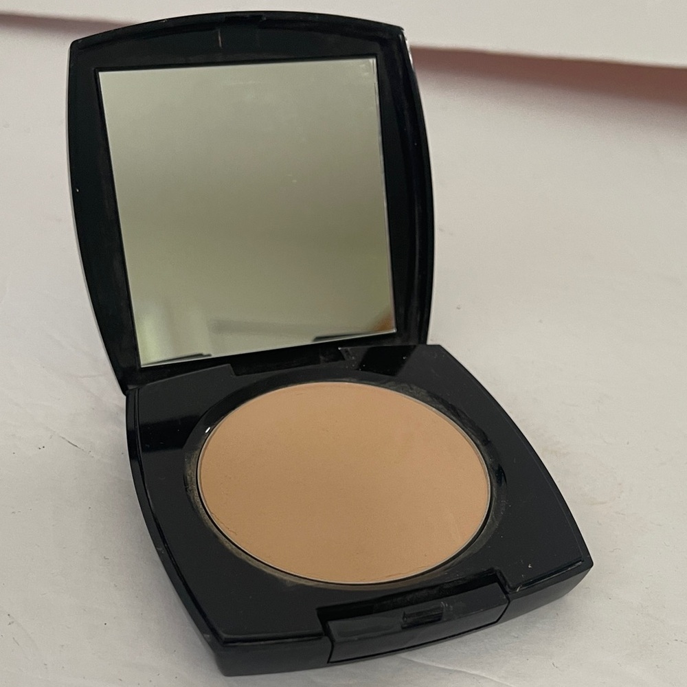 AVON FOUNDATION COMPACT